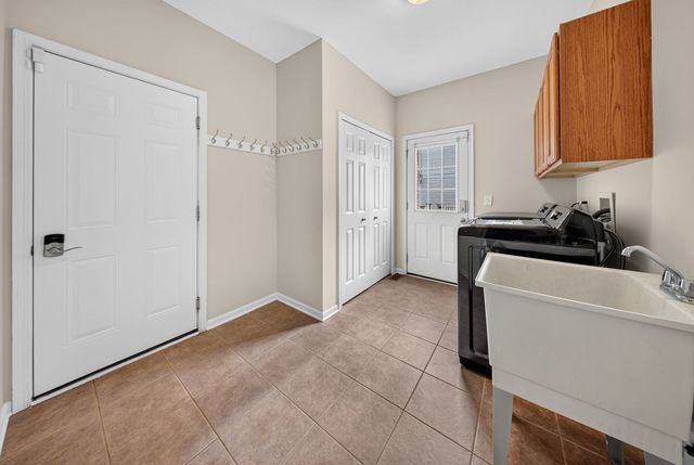 16055 Selfridge Circle, Plainfield, IL 60586