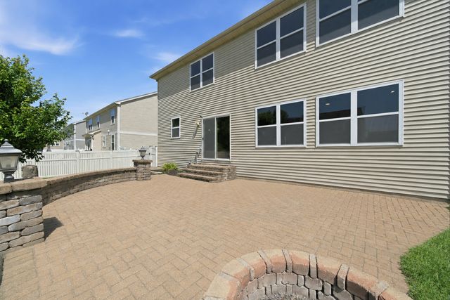 16055 Selfridge Circle, Plainfield, IL 60586