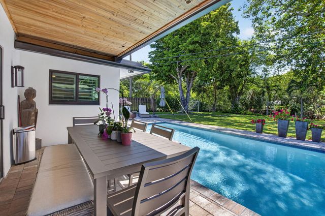 658 NW 7th Avenue, Boca Raton, FL 33486