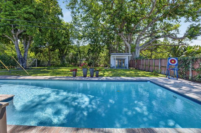 658 NW 7th Avenue, Boca Raton, FL 33486