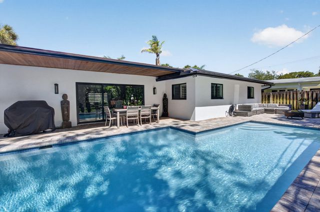 658 NW 7th Avenue, Boca Raton, FL 33486