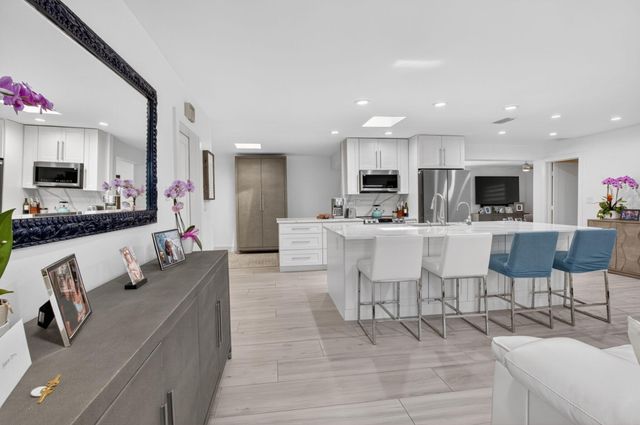 658 NW 7th Avenue, Boca Raton, FL 33486