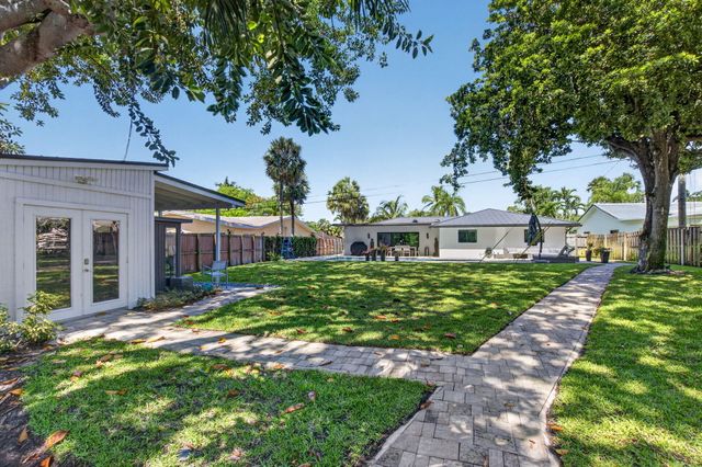 658 NW 7th Avenue, Boca Raton, FL 33486