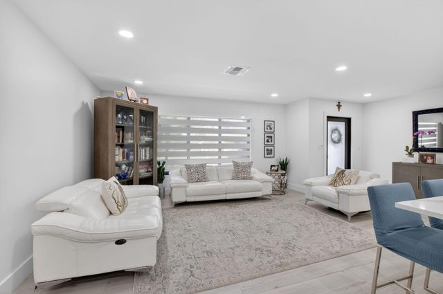 658 NW 7th Avenue, Boca Raton, FL 33486