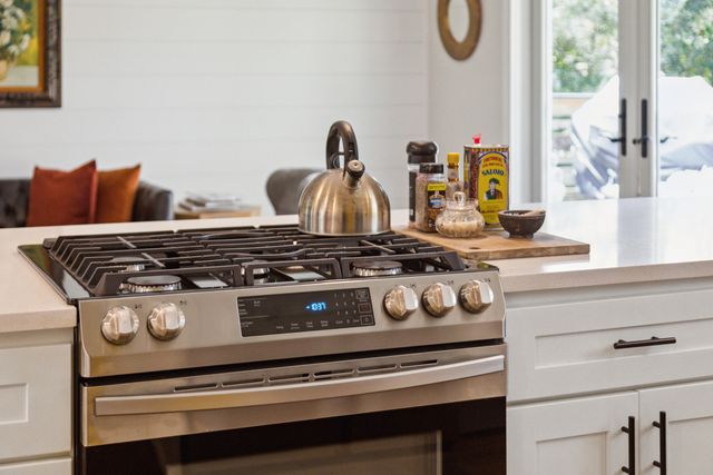 31 Farmfield Avenue, Charleston, SC 29407