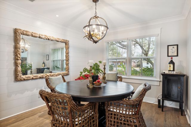 31 Farmfield Avenue, Charleston, SC 29407