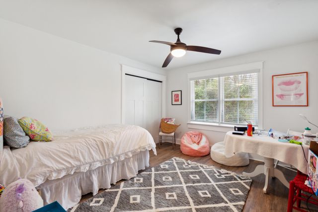 31 Farmfield Avenue, Charleston, SC 29407