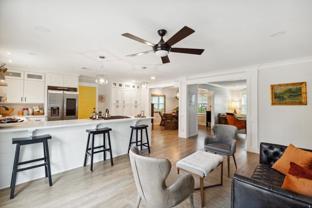 31 Farmfield Avenue, Charleston, SC 29407