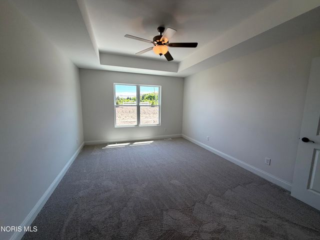 5032 Easton Drive, Oregon, OH 43616