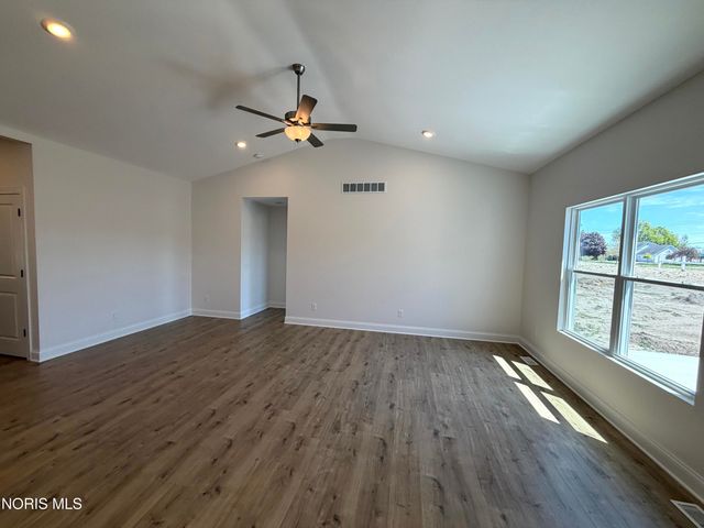 5032 Easton Drive, Oregon, OH 43616