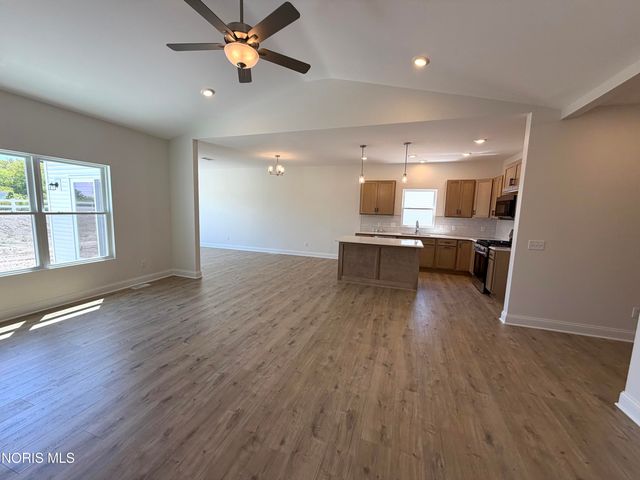5032 Easton Drive, Oregon, OH 43616