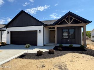 5032 Easton Drive, Oregon, OH 43616