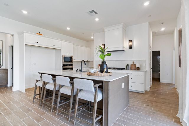 856 Traverse Drive S, Madera, CA 93636