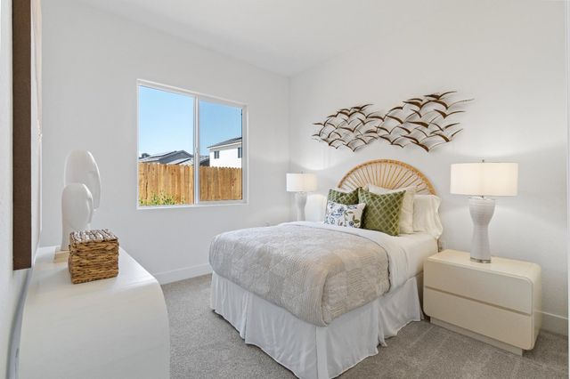 856 Traverse Drive S, Madera, CA 93636