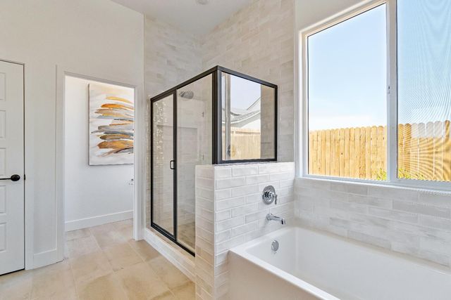 856 Traverse Drive S, Madera, CA 93636