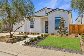 856 Traverse Drive S, Madera, CA 93636