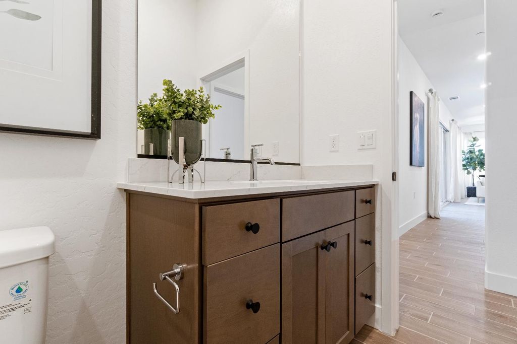 Image 28 of property listing at 856 Traverse Drive S, Madera, CA 93636