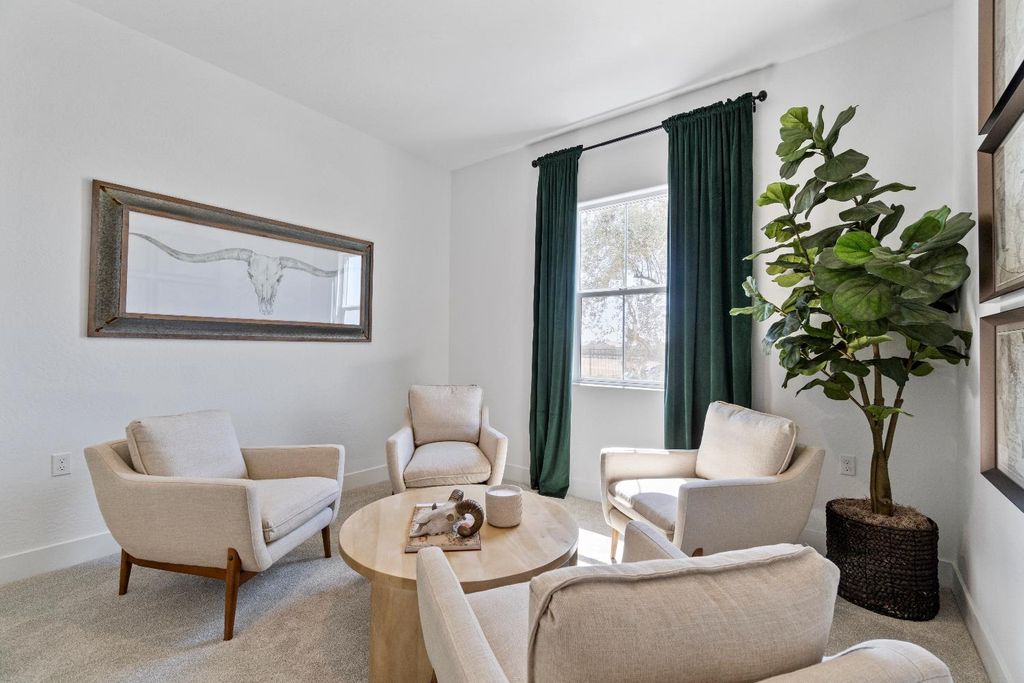 Image 8 of property listing at 856 Traverse Drive S, Madera, CA 93636