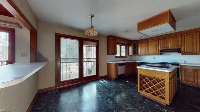 4859 Rosewell DR, Gloucester, VA 23061