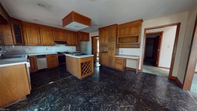 4859 Rosewell DR, Gloucester, VA 23061