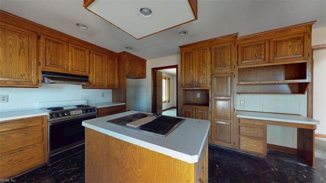 4859 Rosewell DR, Gloucester, VA 23061