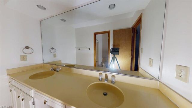 4859 Rosewell DR, Gloucester, VA 23061