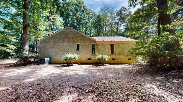 4859 Rosewell DR, Gloucester, VA 23061