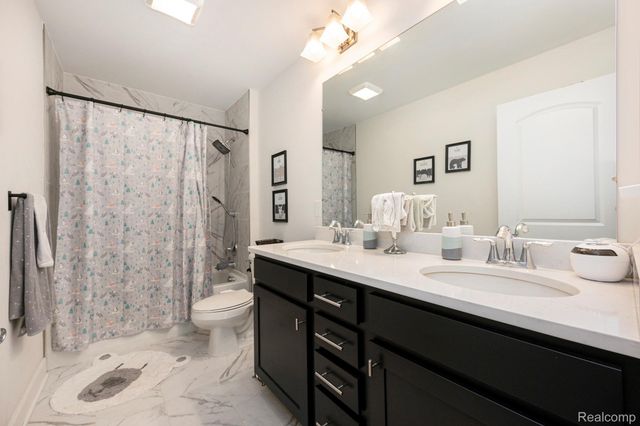 53213 Bay Laurel Lane, Lyon Charter Township, MI 48178