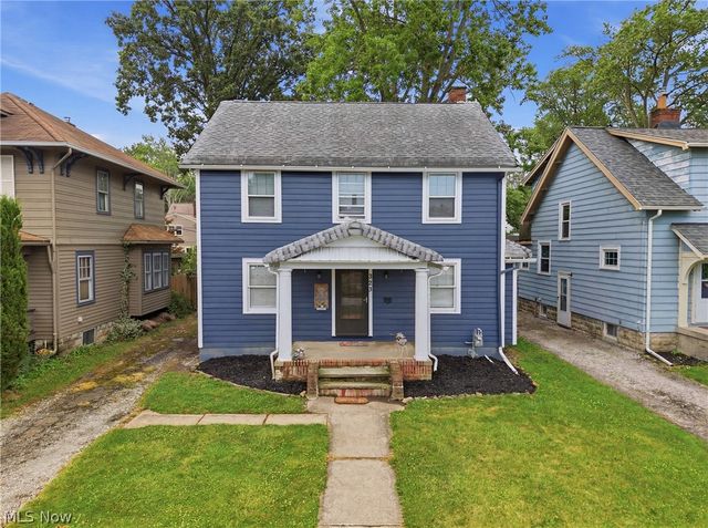 323 Denison Avenue, Elyria, OH 44035