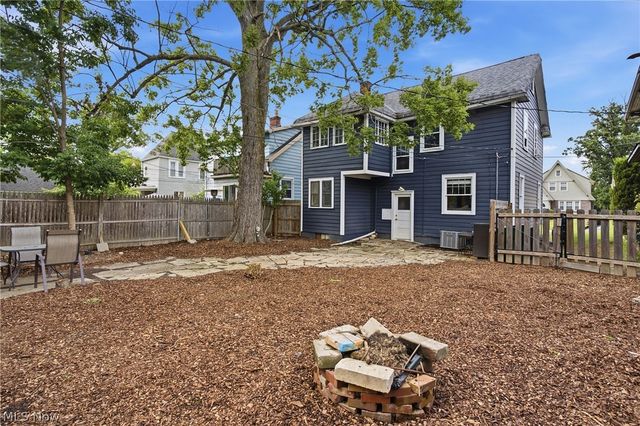 323 Denison Avenue, Elyria, OH 44035