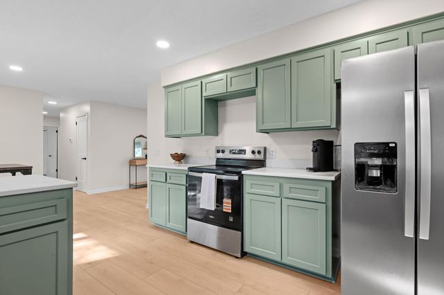9068 Rice Lake Road, Maple Grove, MN 55369
