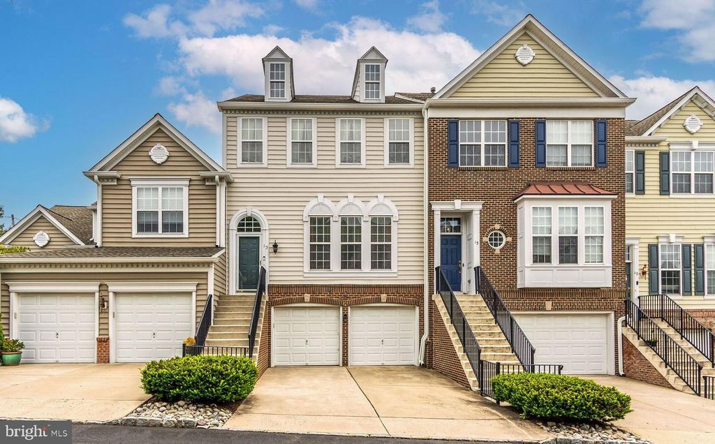 13 ADDISON CT, Doylestown, PA 18901