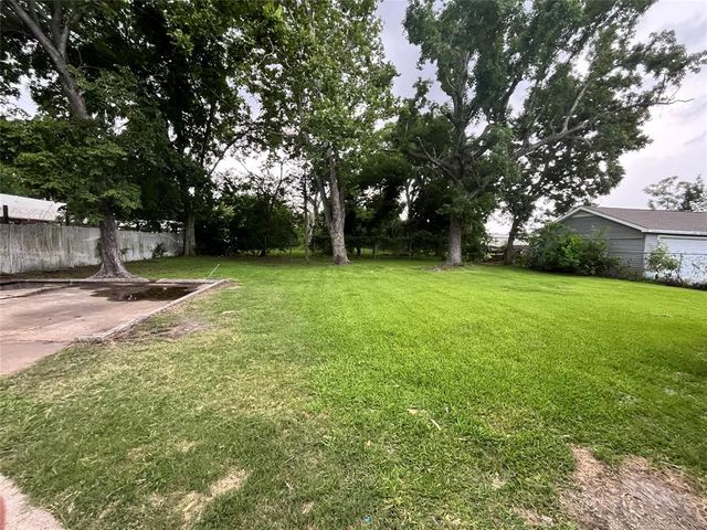 4907 Sycamore Avenue, Pasadena, TX 77503