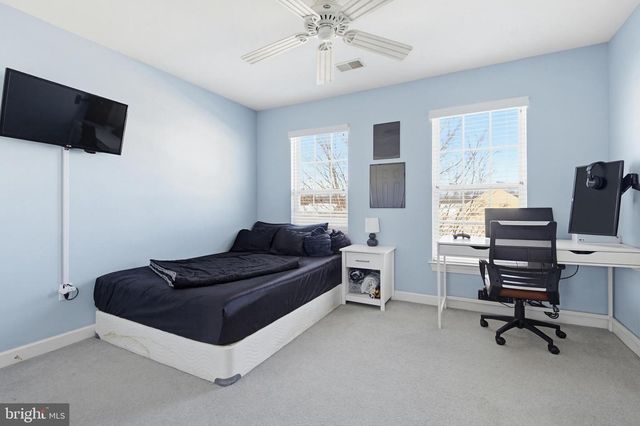 495 LAKEVIEW DR, Spring Grove, PA 17362