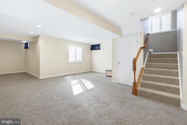 495 LAKEVIEW DR, Spring Grove, PA 17362