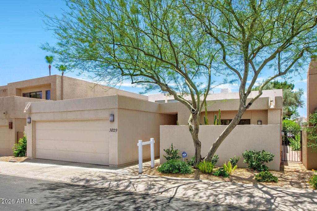 3029 E Claremont Avenue, Phoenix, AZ 85016