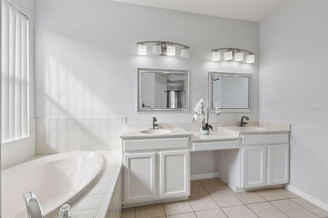 5229 CLOVER MIST DRIVE, Apollo Beach, FL 33572