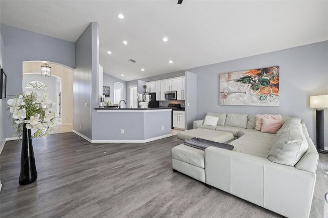 5229 CLOVER MIST DRIVE, Apollo Beach, FL 33572