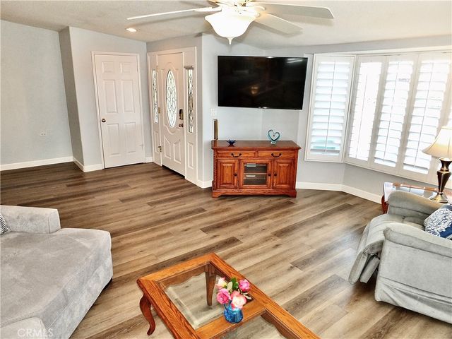 1560 Homewood Road 114-L, Seal Beach, CA 90740