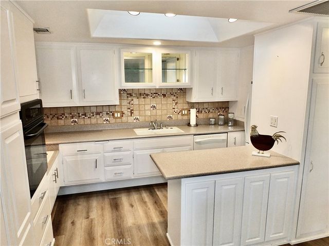 1560 Homewood Road 114-L, Seal Beach, CA 90740