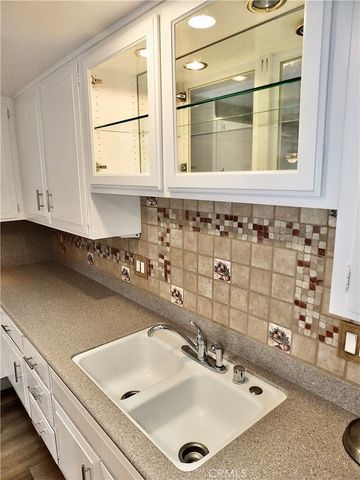 1560 Homewood Road 114-L, Seal Beach, CA 90740