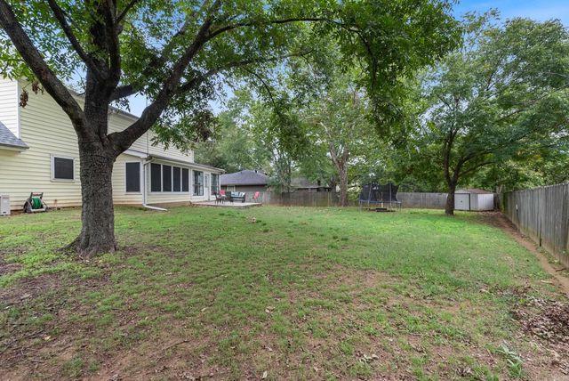 1 Manchester Drive, Conway, AR 72034