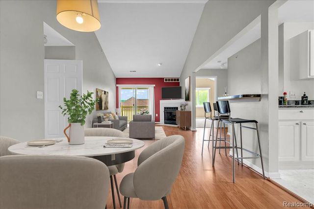 806 Brandon Avenue, Pontiac, MI 48340