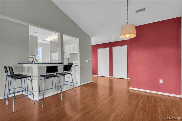 806 Brandon Avenue, Pontiac, MI 48340