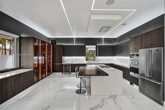 10223 NW 75th Ter ., Doral, FL 33178