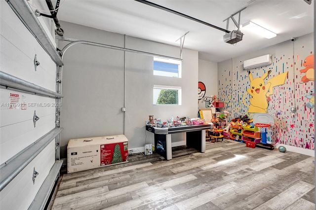 10223 NW 75th Ter ., Doral, FL 33178