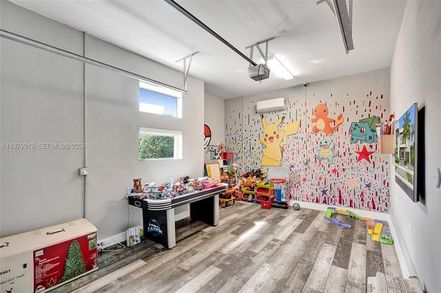 10223 NW 75th Ter ., Doral, FL 33178