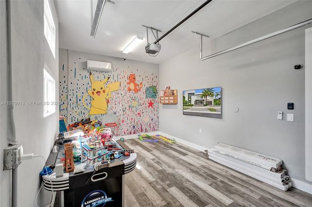 10223 NW 75th Ter ., Doral, FL 33178