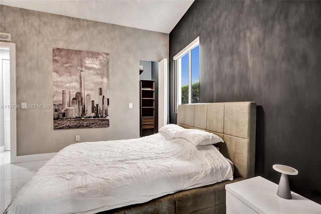 10223 NW 75th Ter ., Doral, FL 33178