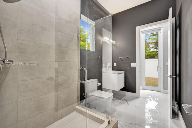 10223 NW 75th Ter ., Doral, FL 33178